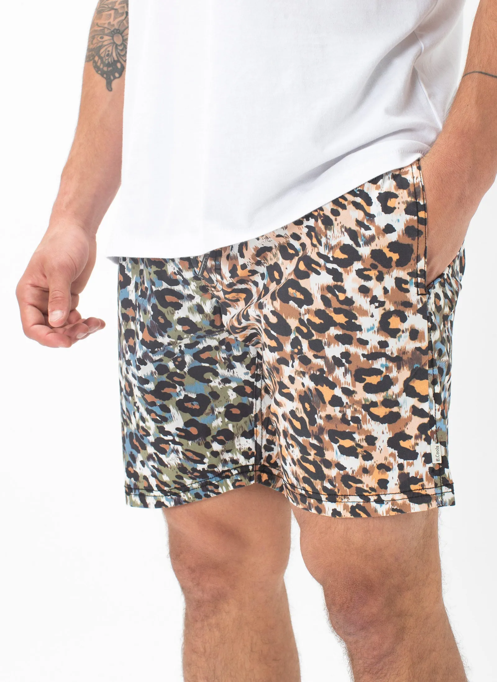 Amphibious 17" Short Animalistic