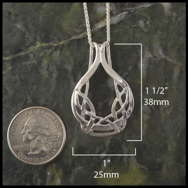 Art Nouveau Pendant in Silver