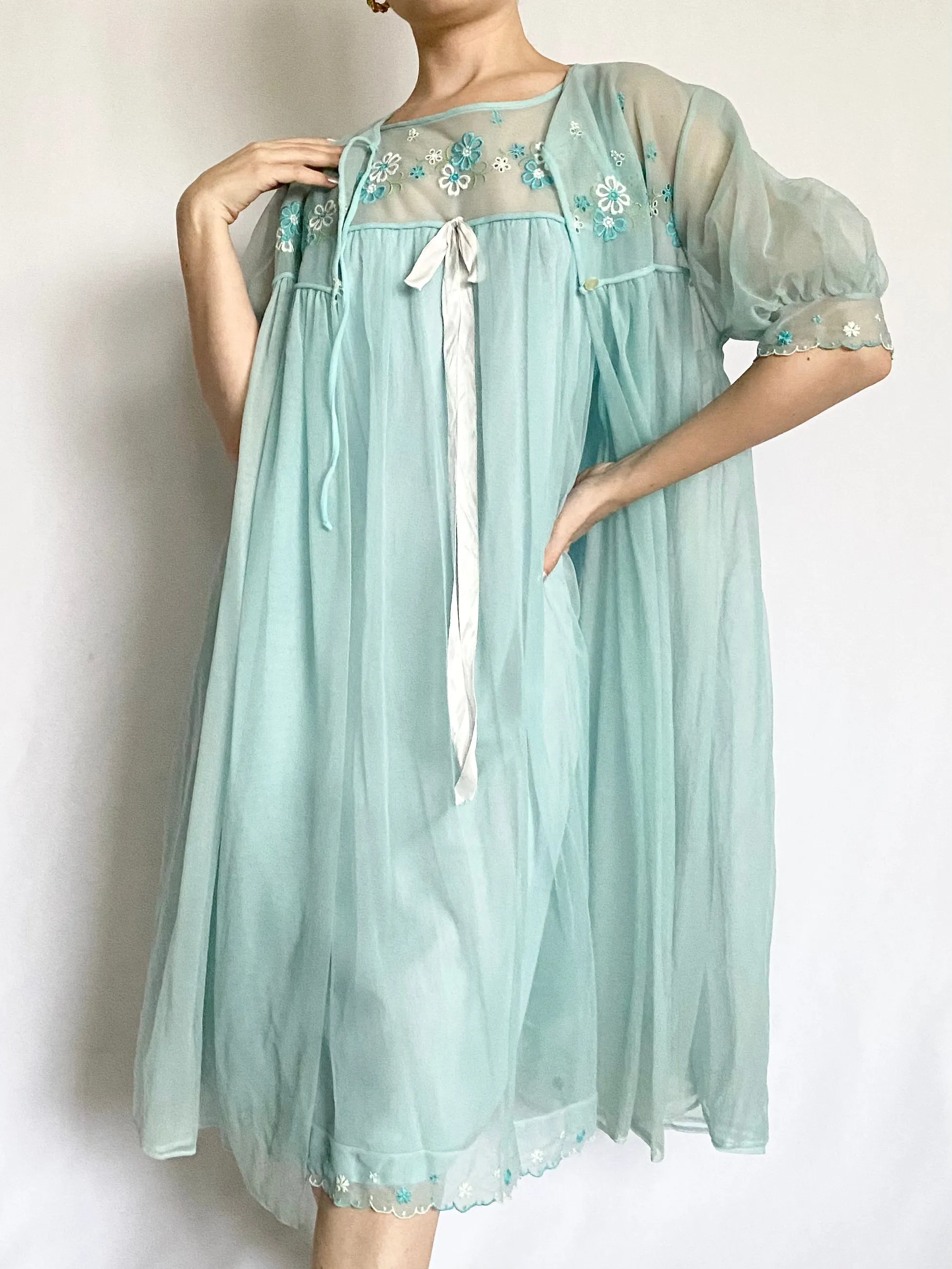 Blue 1960s Groovy Flower Peignoir and Nightgown Set (S)