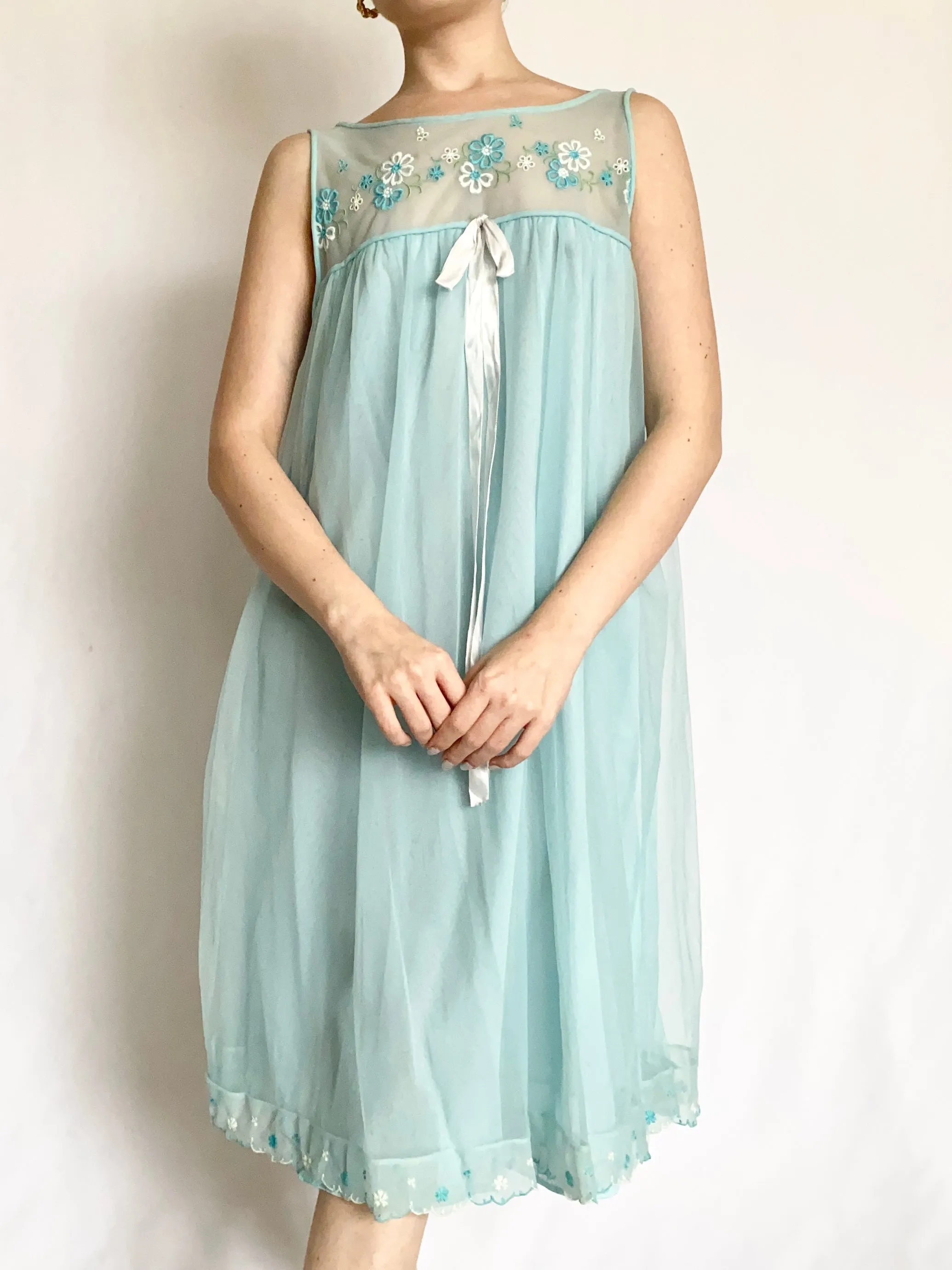 Blue 1960s Groovy Flower Peignoir and Nightgown Set (S)