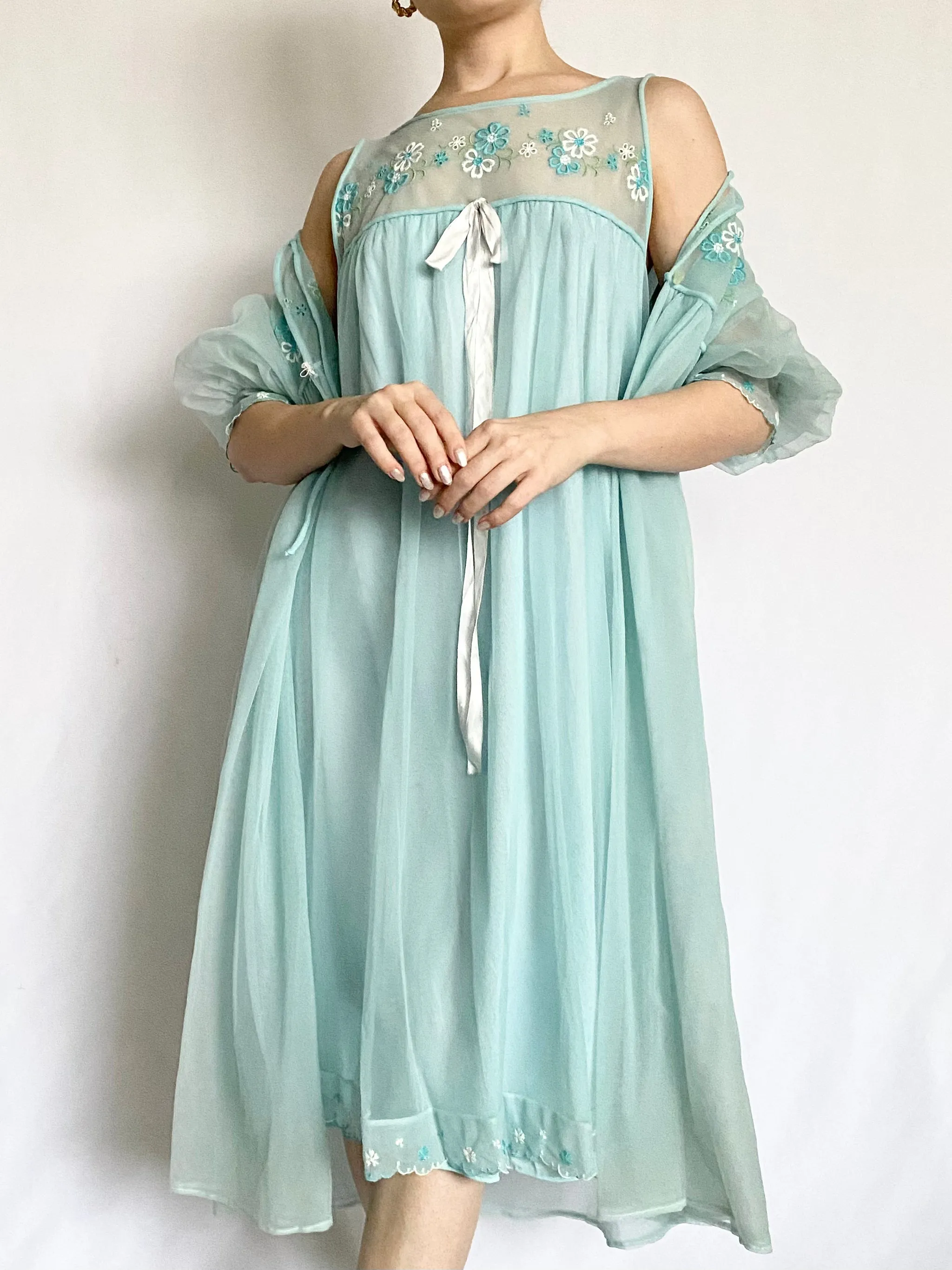 Blue 1960s Groovy Flower Peignoir and Nightgown Set (S)