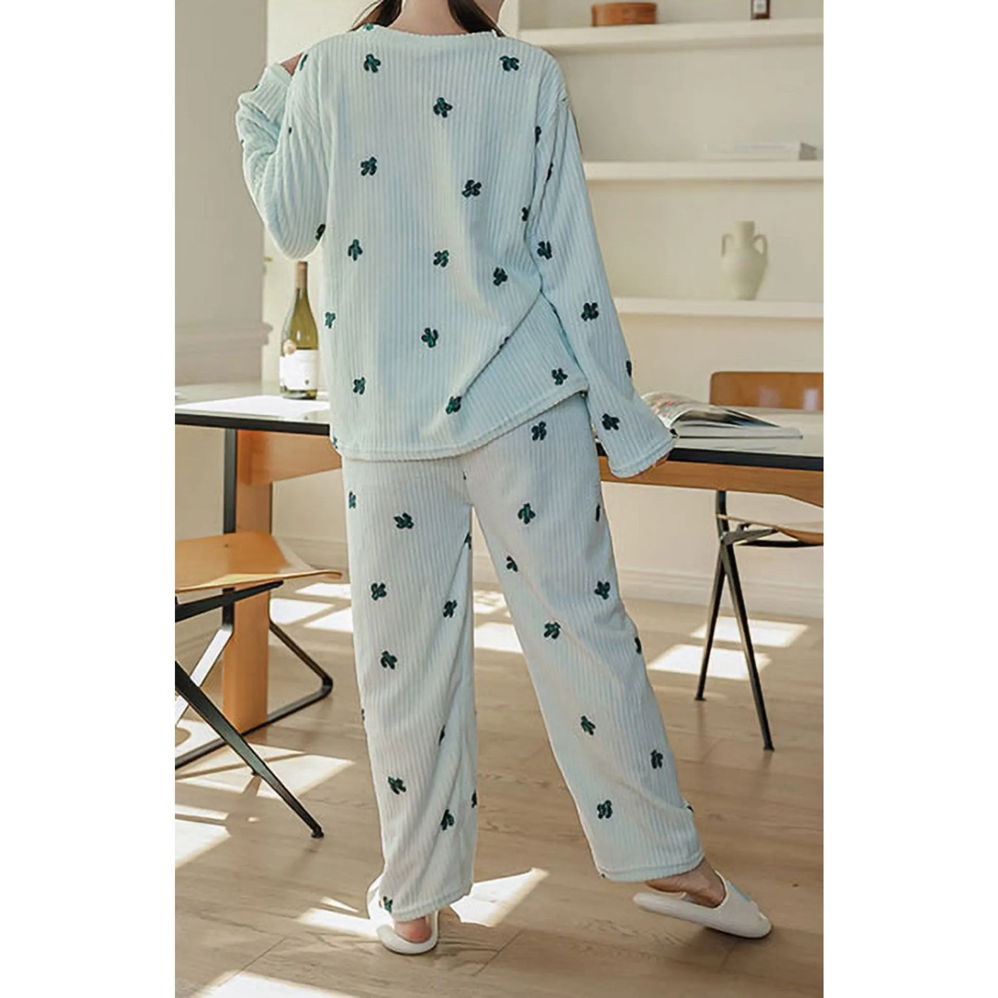 Glam Empathy Posing Round Fleece Microfiber Sleepwear - Pajamas - 🏆 #59 - Clothing/Accessories - Best of December