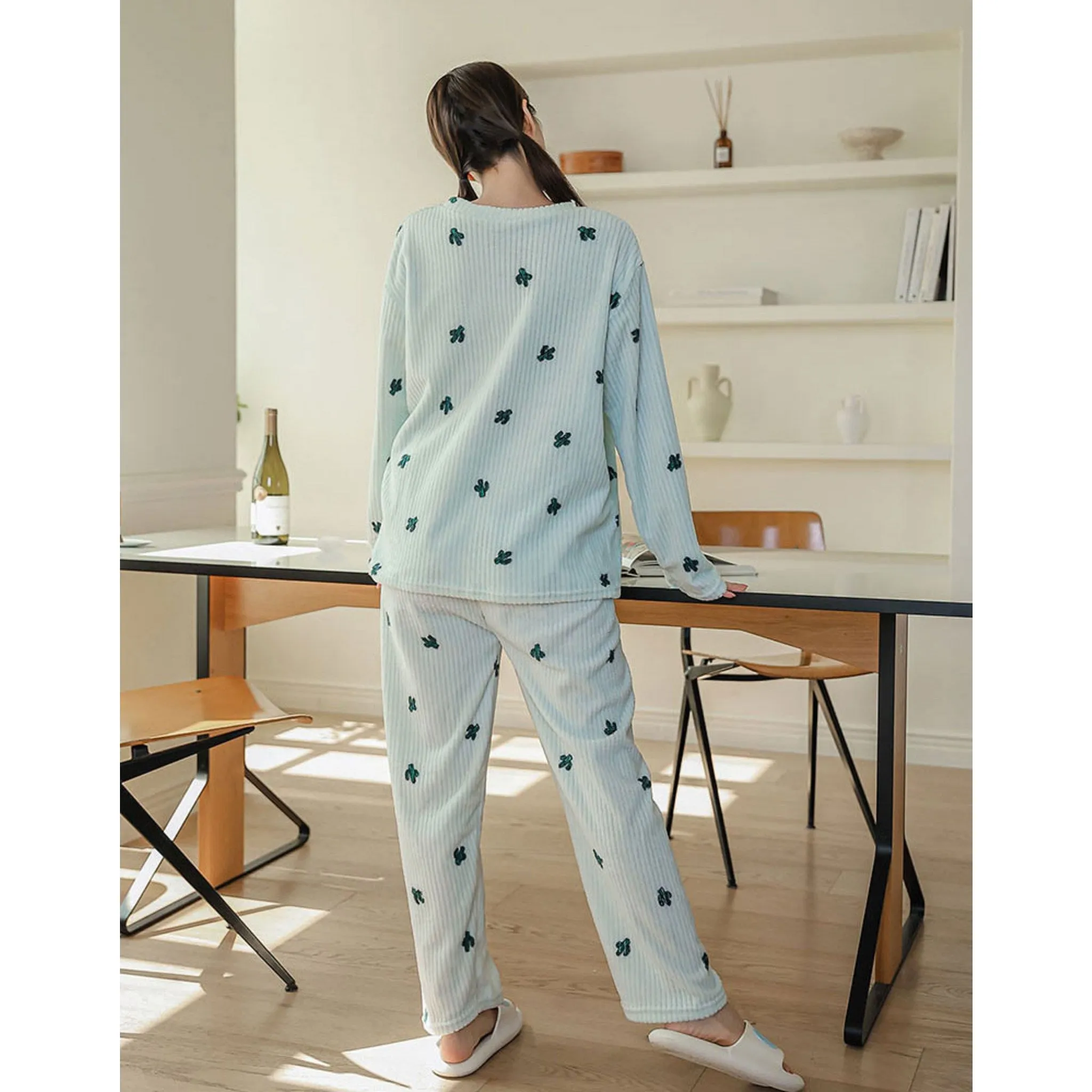 Glam Empathy Posing Round Fleece Microfiber Sleepwear - Pajamas - 🏆 #59 - Clothing/Accessories - Best of December