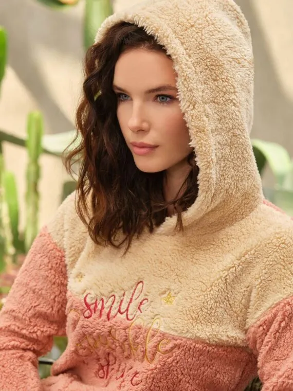 nil Women’s Fleece Chest Embroidery Hooded Long Sleeve Sweatshirt & Striped Velvet Pants Set