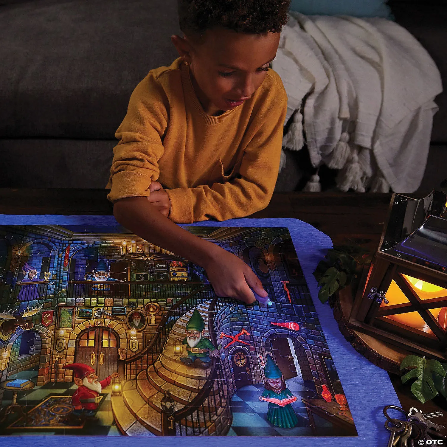 Seek & Find Glow Puzzles